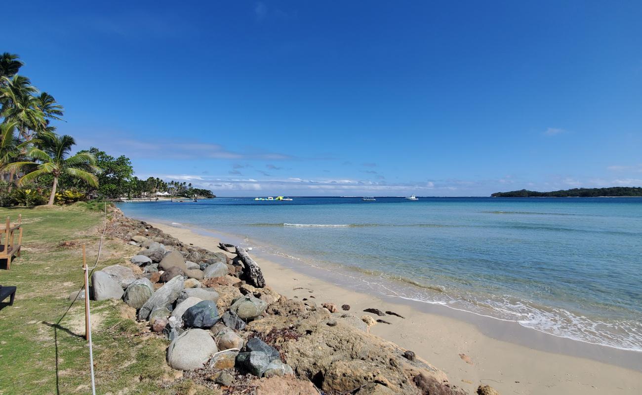 Фото Cuvu Beach с светлый песок поверхностью