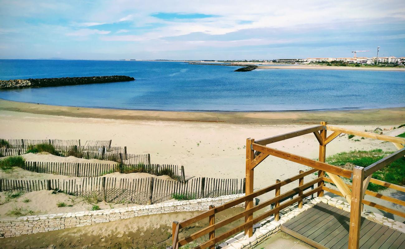 Фото Plage du Lazaret с золотистый песок поверхностью