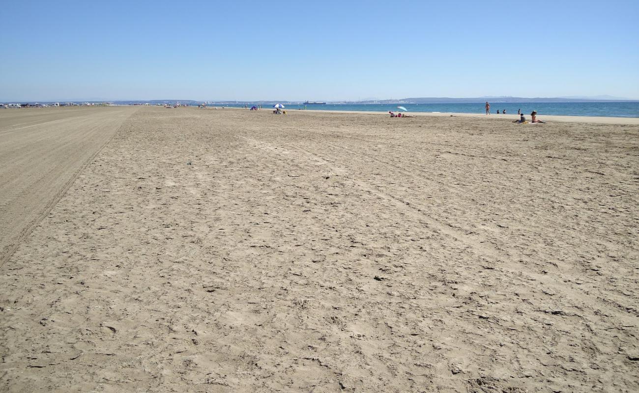 Фото Plage Napoleon с золотистый песок поверхностью