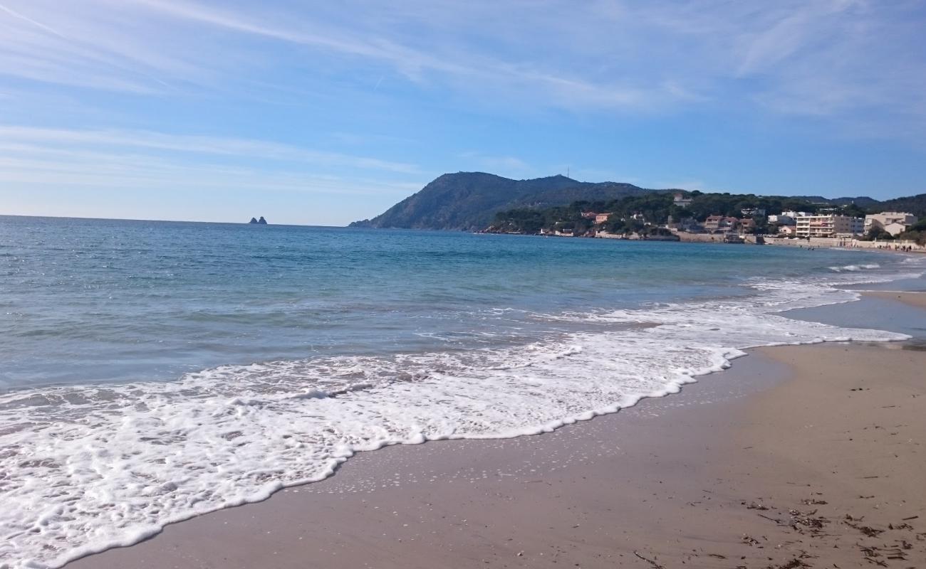 Фото Plage des Sablettes с золотистый песок поверхностью