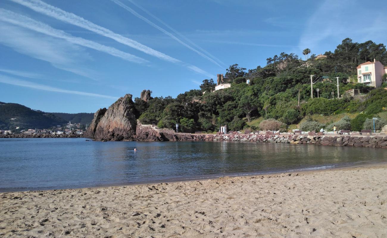 Фото Plage de la Raguette с золотистый песок поверхностью