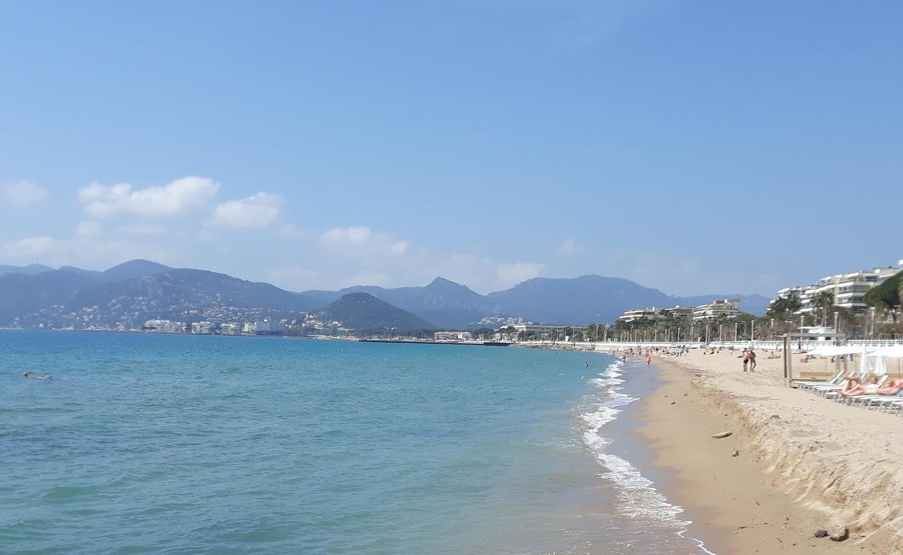 Фото Plage de la Bocca с золотистый песок поверхностью