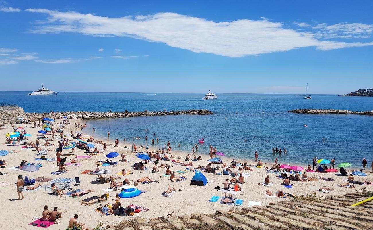 Фото Plage de la Gravette с светлый песок поверхностью