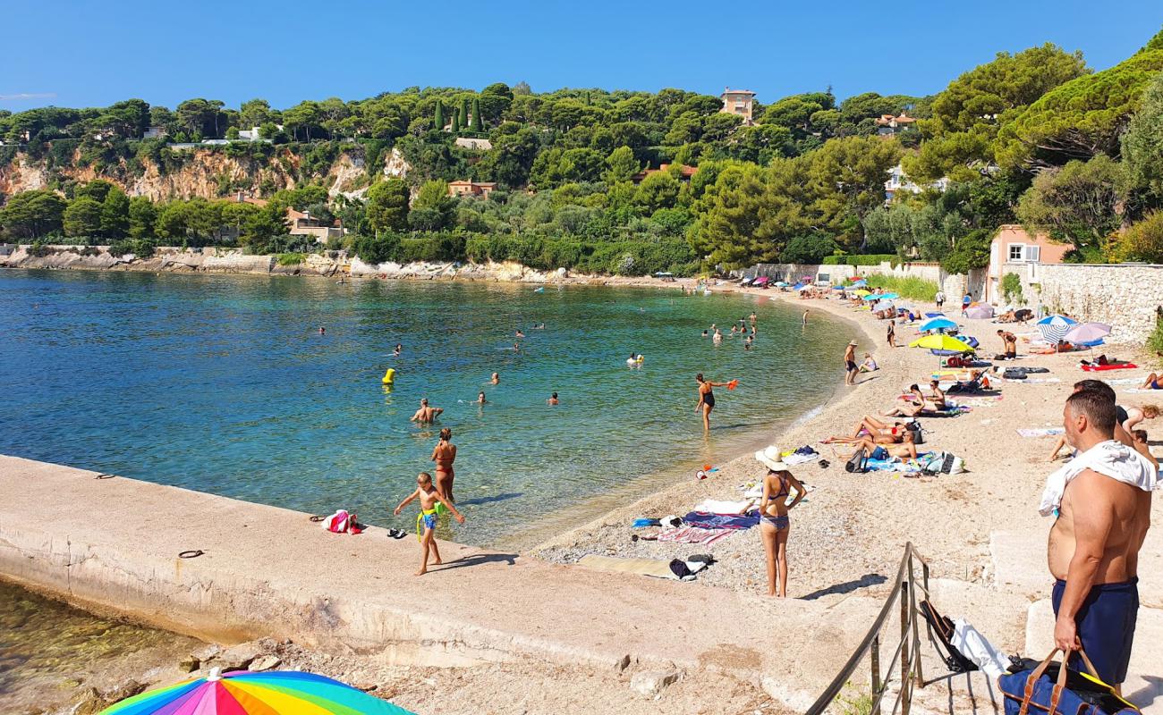 Фото Plage de la Fosse с светлая галька поверхностью