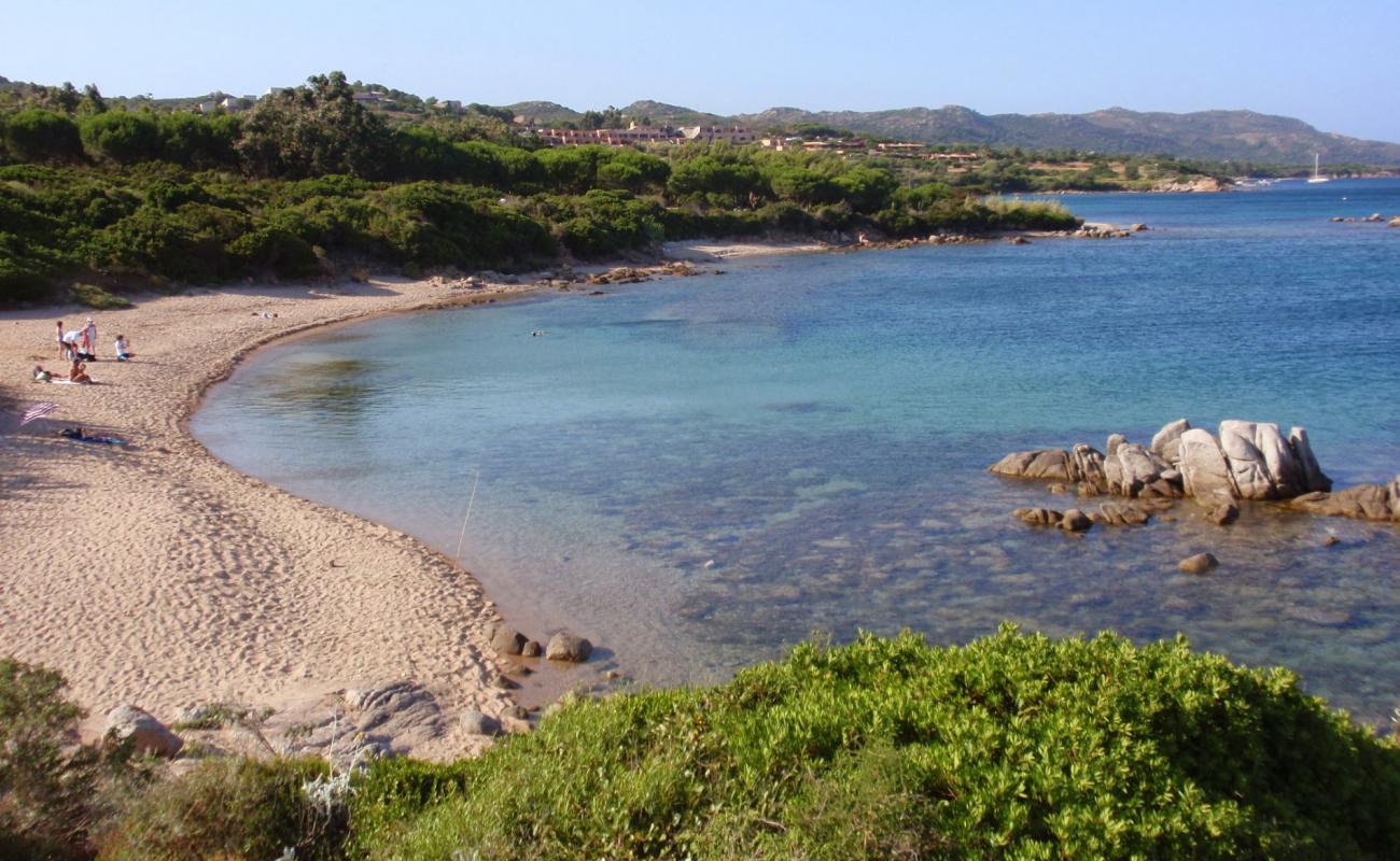 Фото Plage de Cala longa с светлый песок поверхностью