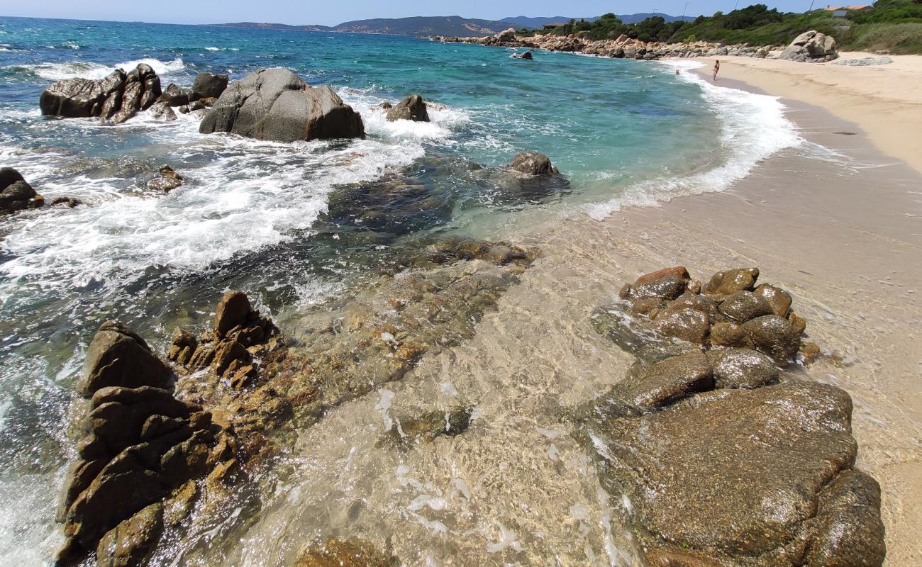 Фото Abbartelo beach с золотистый песок поверхностью