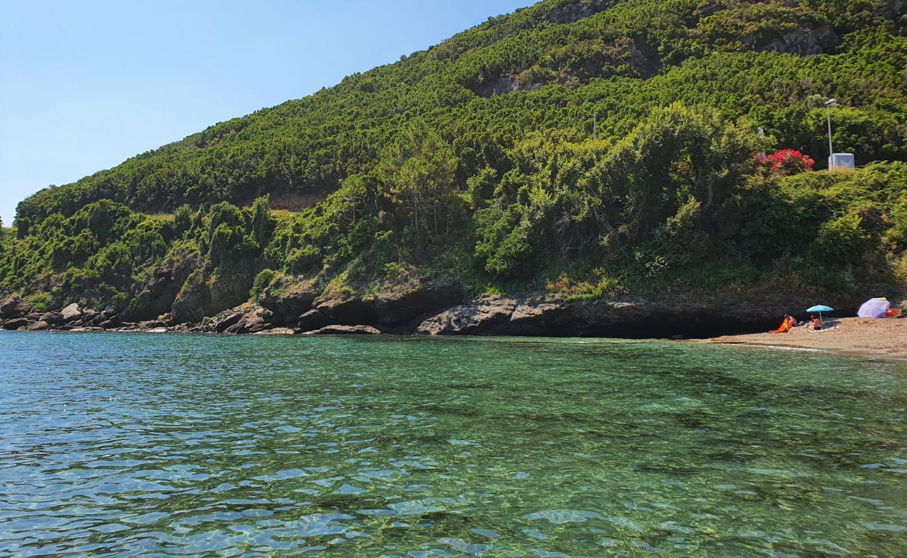 Фото Sisco beach с песок с галькой поверхностью