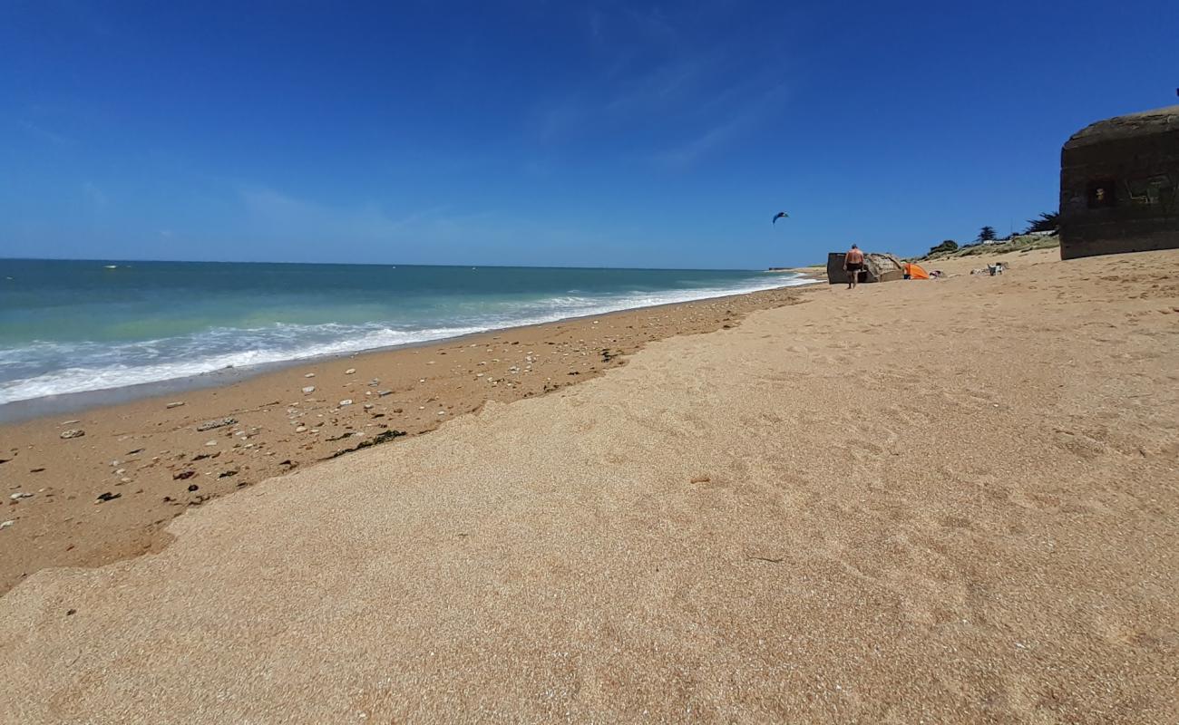 Фото Plage de Soubregeon с темный песок поверхностью