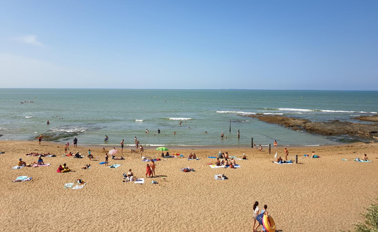 Фото Joseliere beach с песок с камнями поверхностью