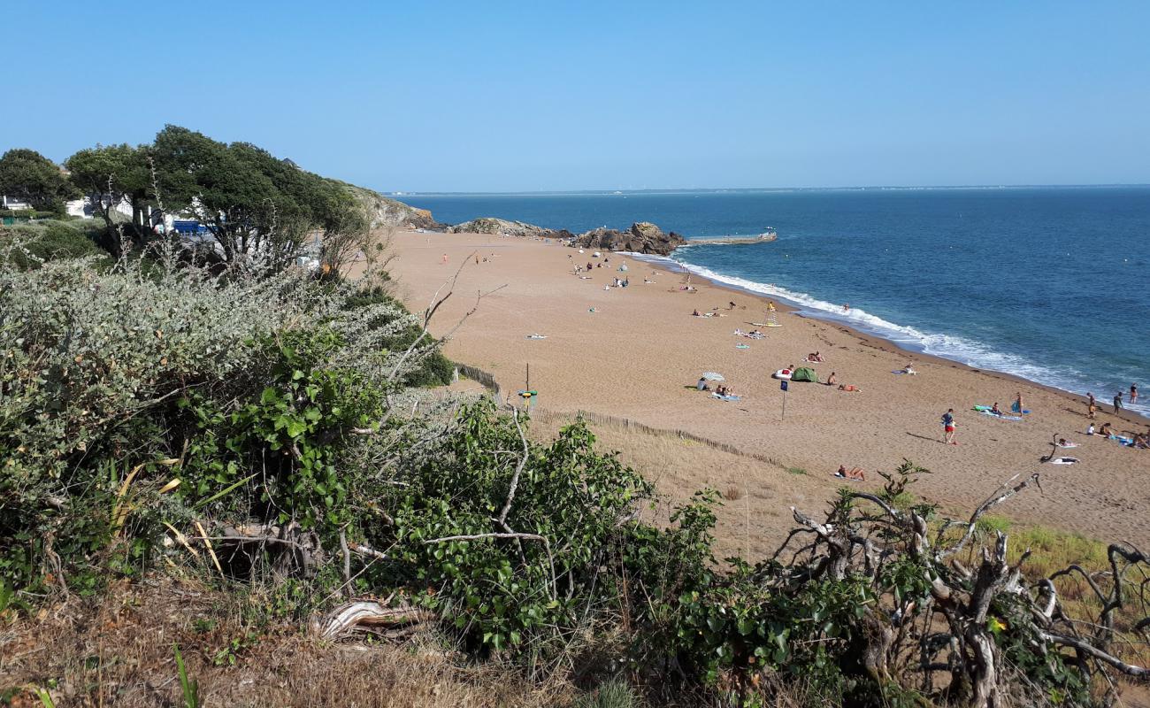 Фото Saint-Marc beach с песок с камнями поверхностью