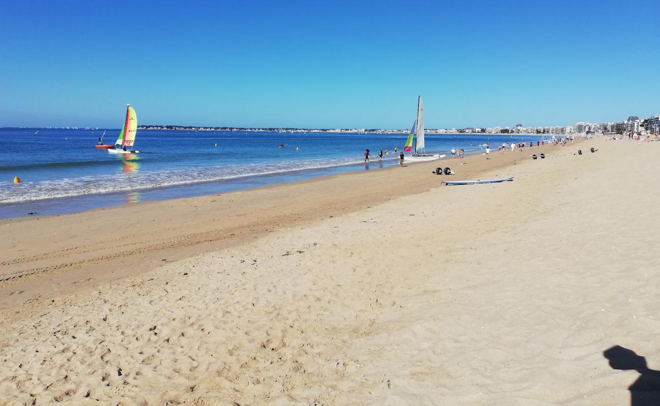 Фото Plage la Baule с белый песок поверхностью