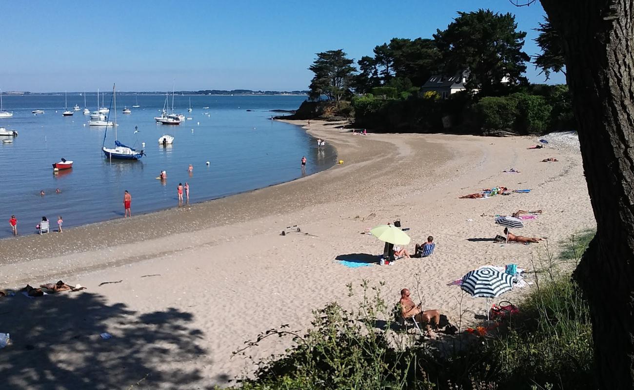 Фото Petite Plage De Kervoyal с светлый песок поверхностью