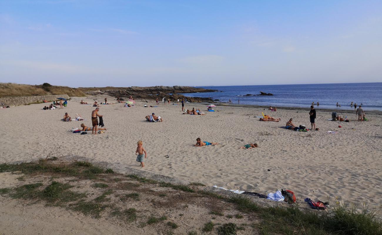 Фото Plage du Goviro с светлый песок поверхностью