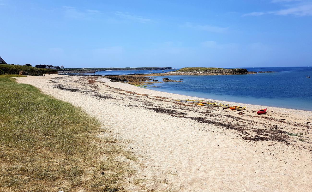 Фото Penthievre beach с светлый песок поверхностью