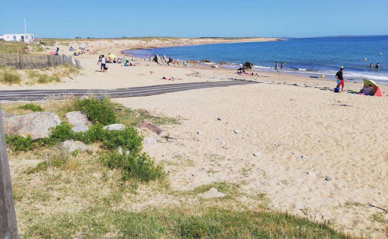 Фото Plage de Kerouriec с светлый песок поверхностью