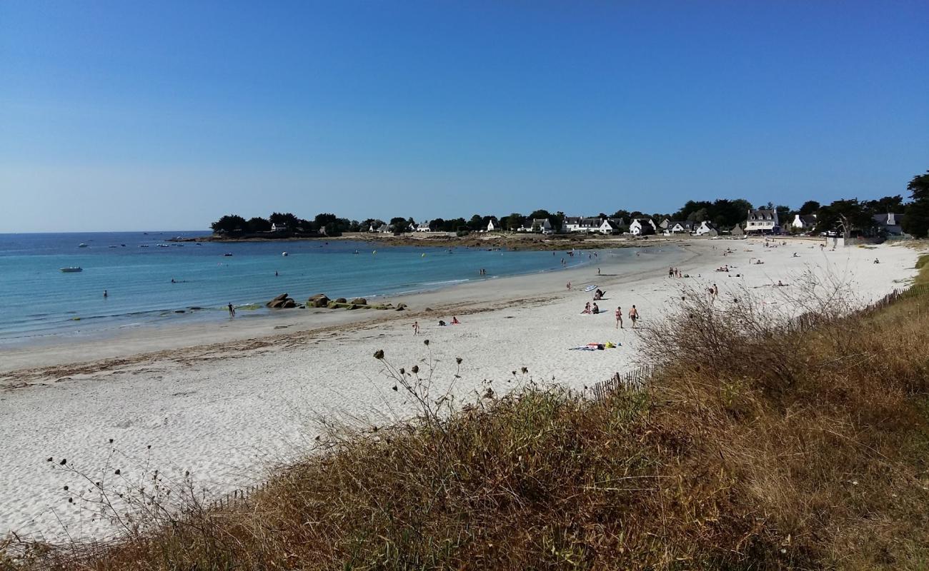 Фото Plage de Lodonnec с белый песок поверхностью