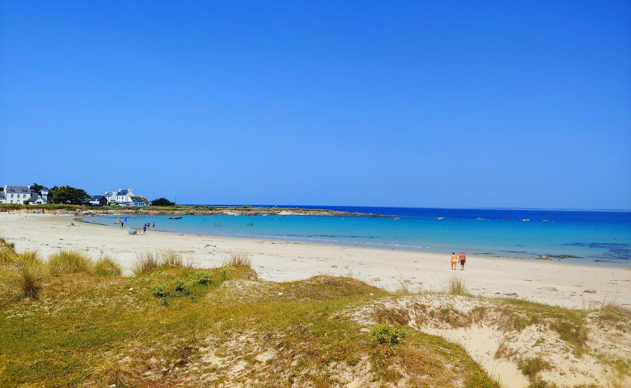 Фото Plage de Pors Carn с белый песок поверхностью