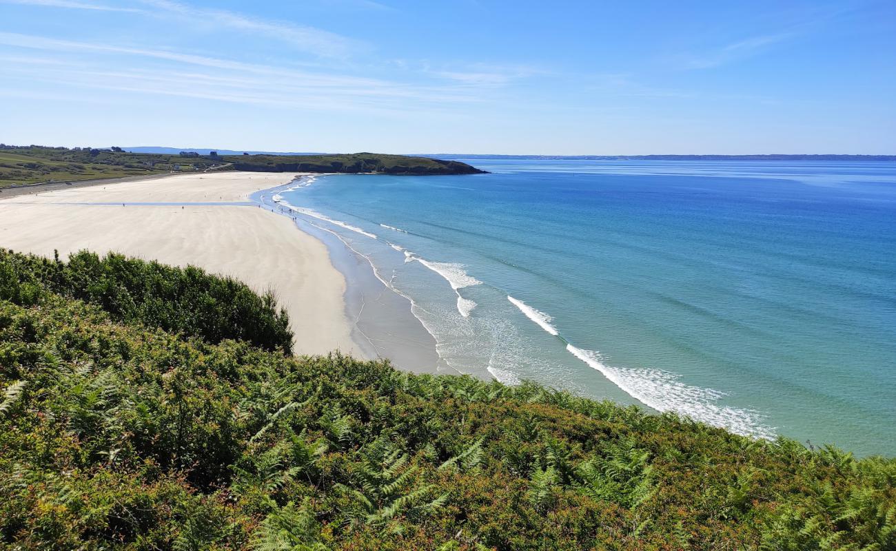 Фото Plage de Trez-Bellec с серый песок поверхностью