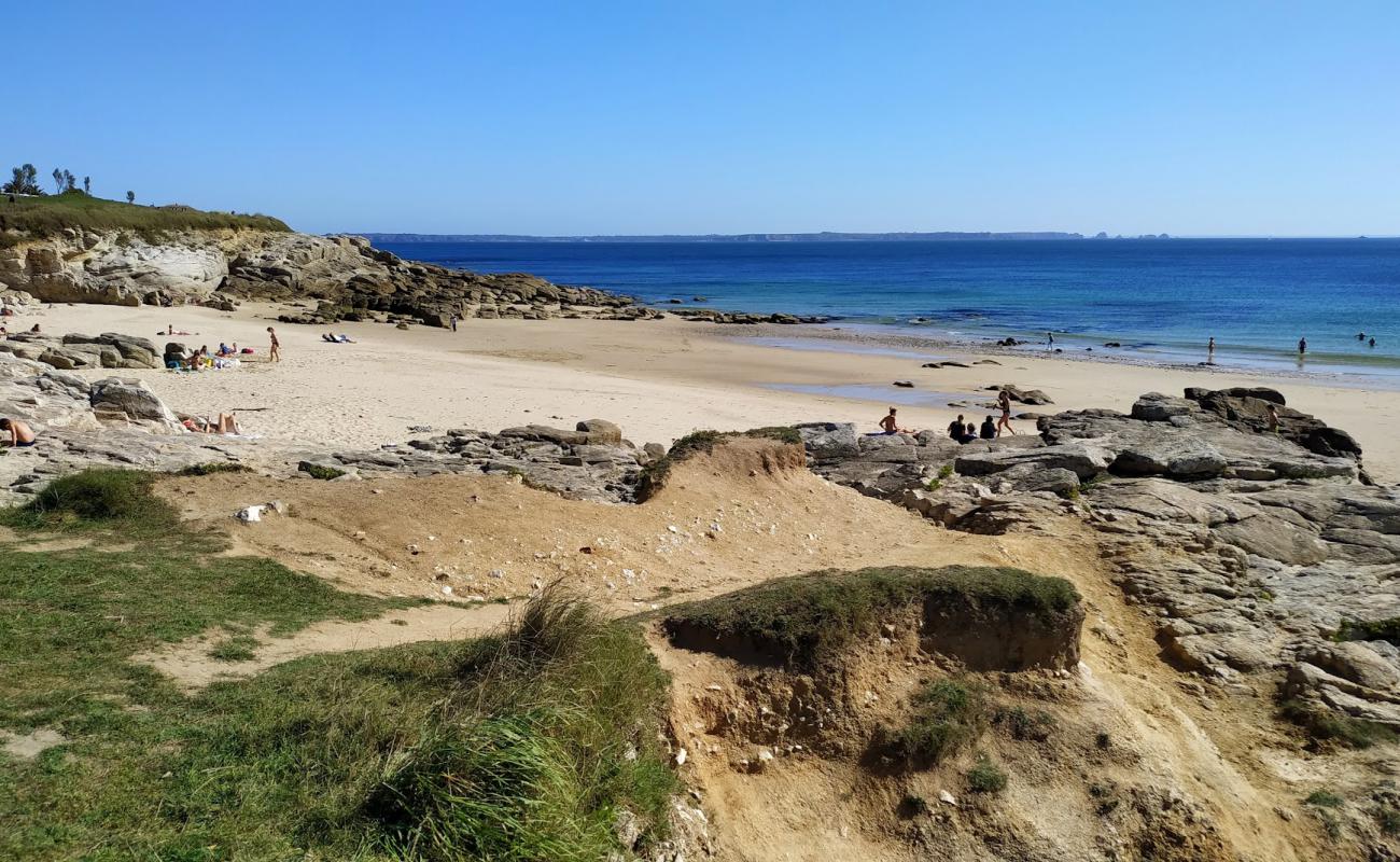 Фото Plage de Portez с светлый песок поверхностью