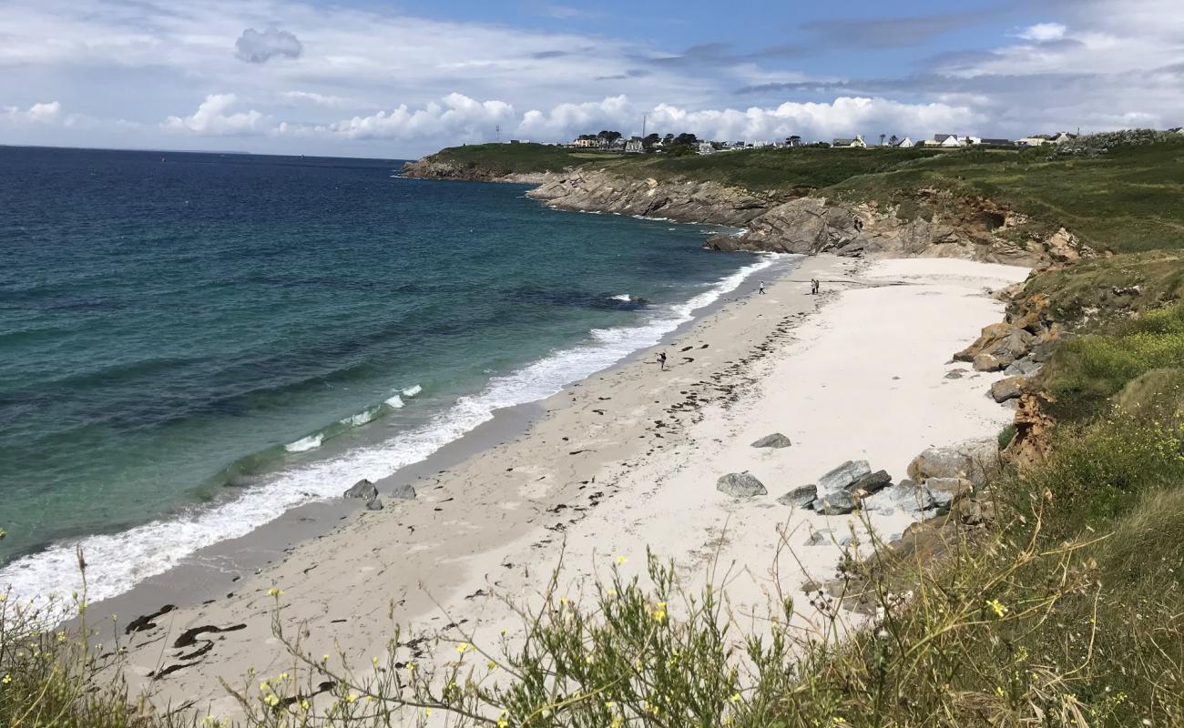 Фото Plage de Porz Liogan с белый песок поверхностью