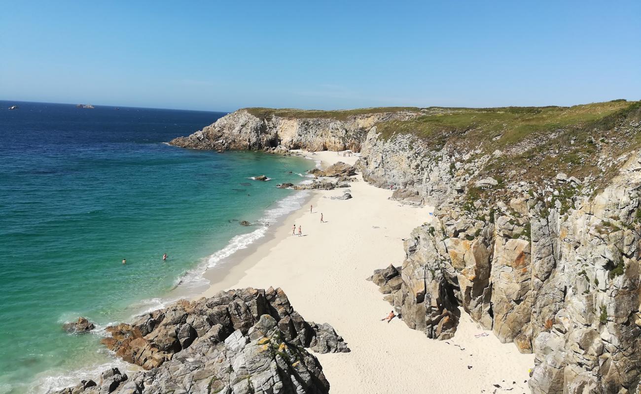 Фото Plage des Charettes с светлый песок поверхностью