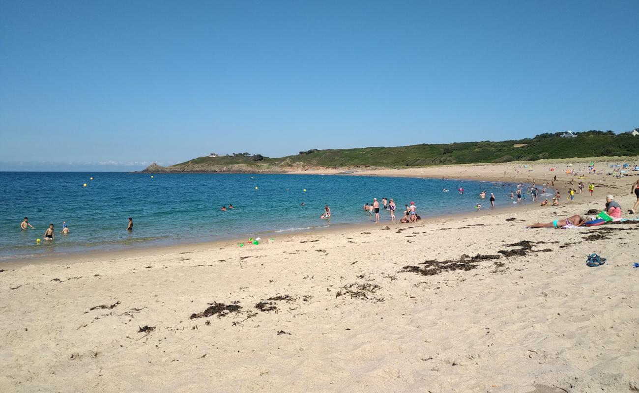 Фото Plage du Verger с светлый песок поверхностью