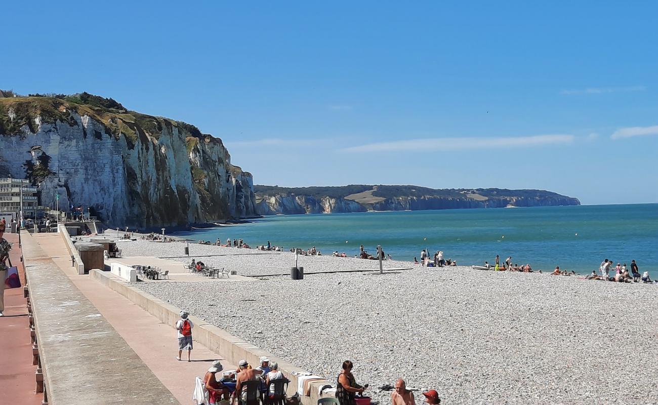 Фото Plage de Dieppe с серая галька поверхностью