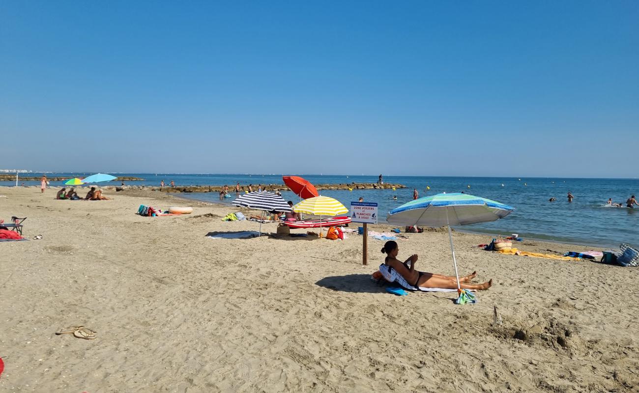 Фото Plage de Carnon с серый песок поверхностью