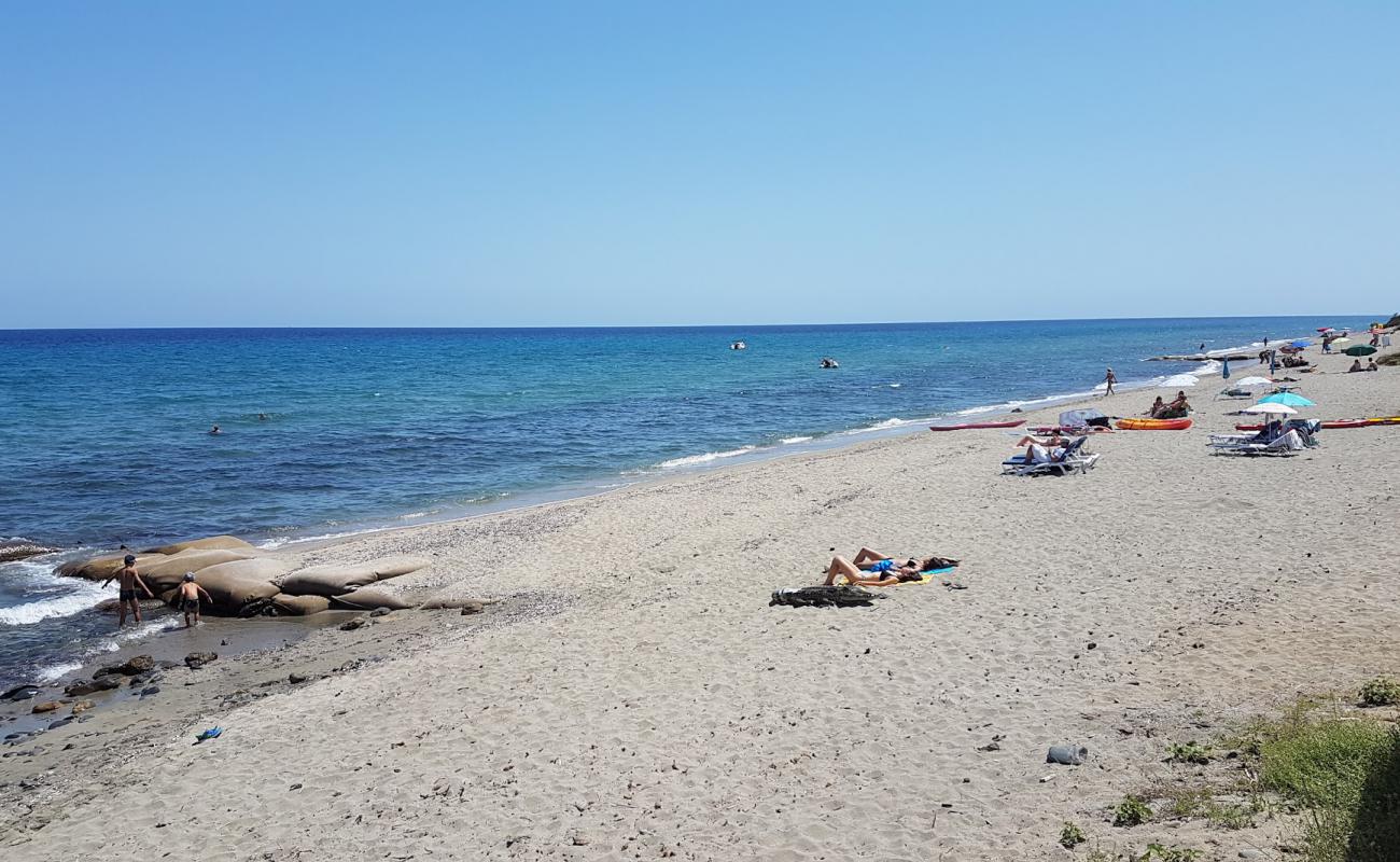 Фото Plage Le Campoloro с светлый песок поверхностью