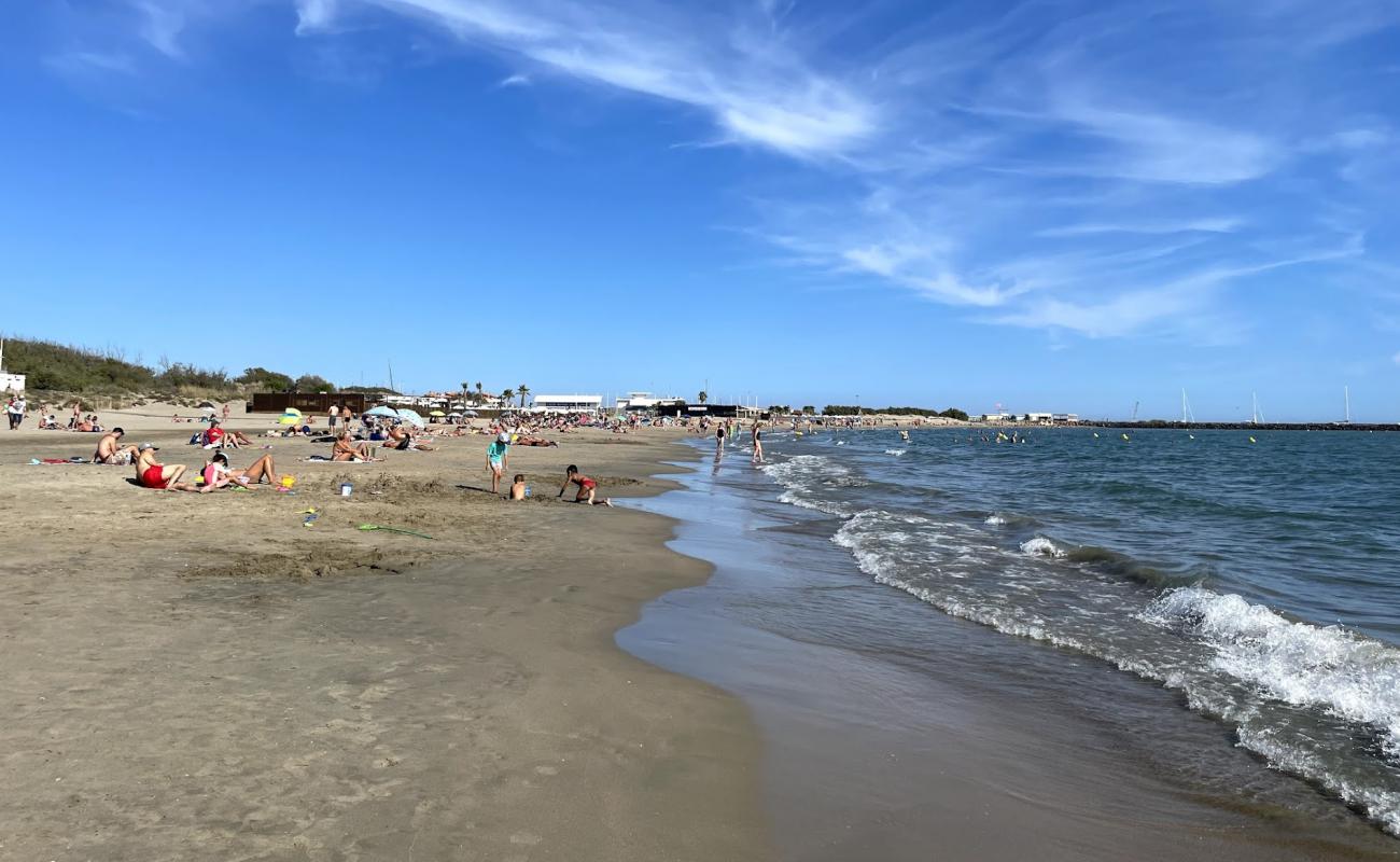 Фото Plage de Rochelongue с светлый песок поверхностью