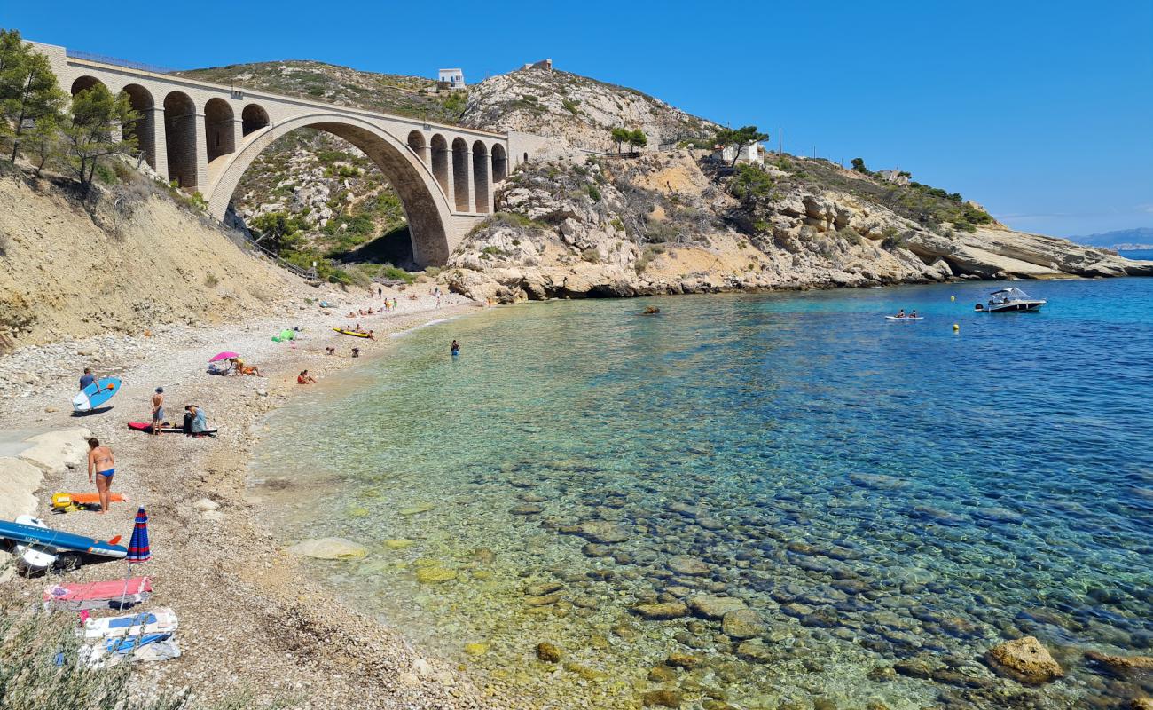 Фото Plage de Eaux Salees с светлая галька поверхностью