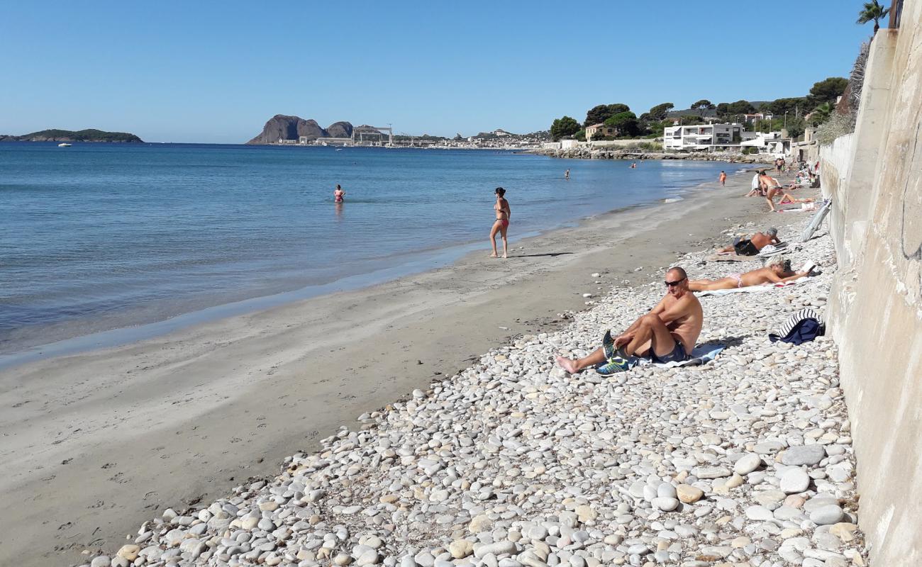 Фото Plage de Fontsainte с камни поверхностью