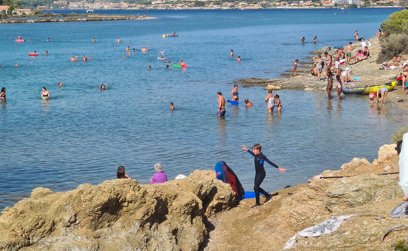 Фото Plage du Gaou с камни поверхностью