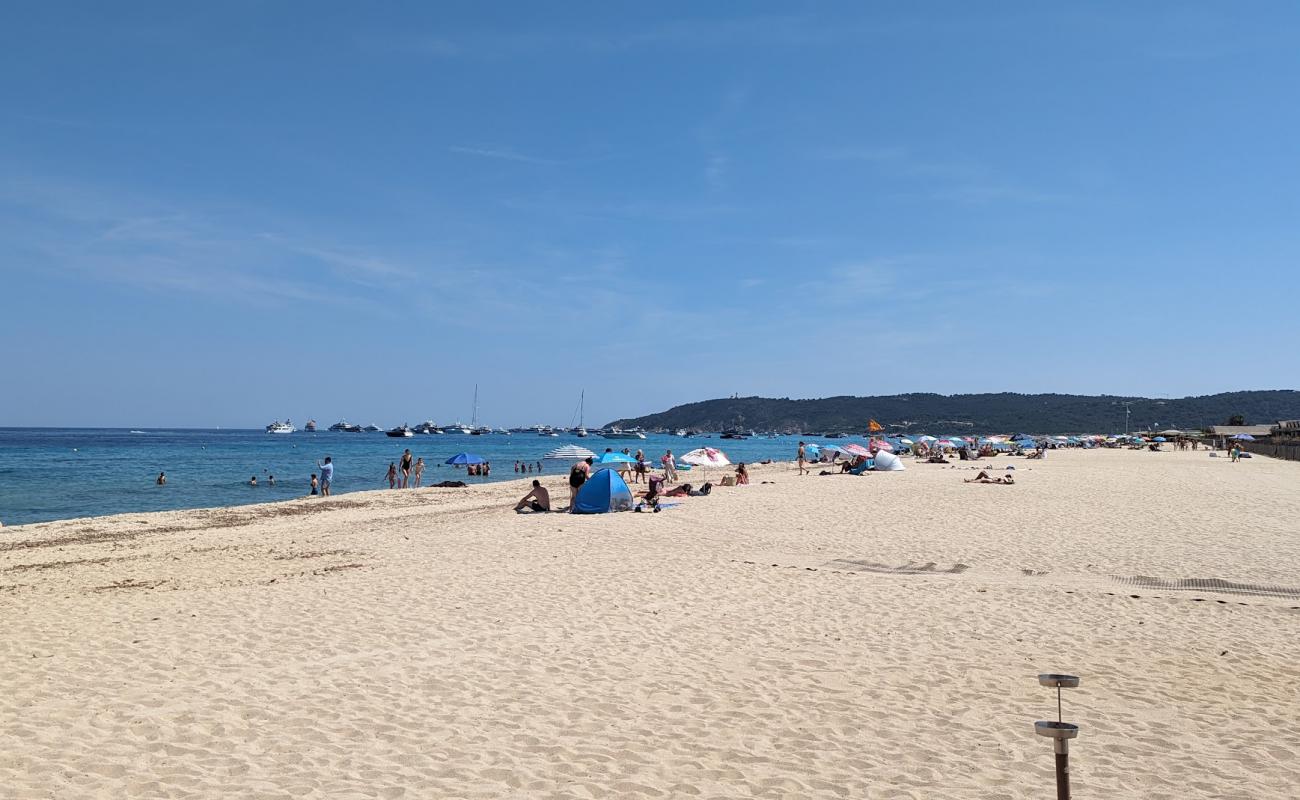 Фото Bouillabaisse Plage с светлый песок поверхностью