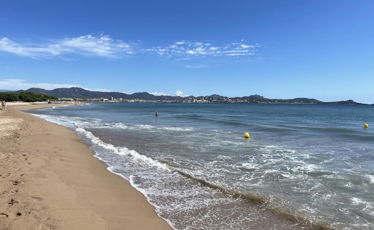 Фото Plage naturiste des Esclamandes с светлый песок поверхностью