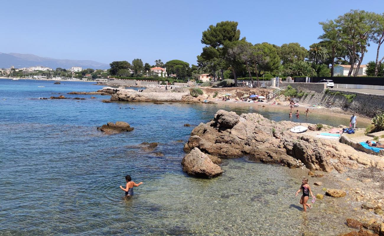 Фото Plage du Port Mallet с камни поверхностью