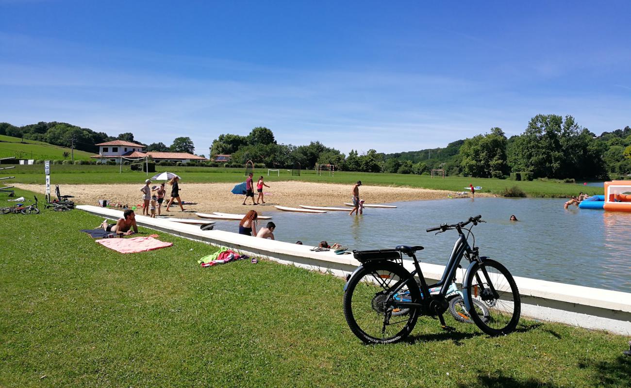 Фото Plage de Larrouleta с светлый песок поверхностью