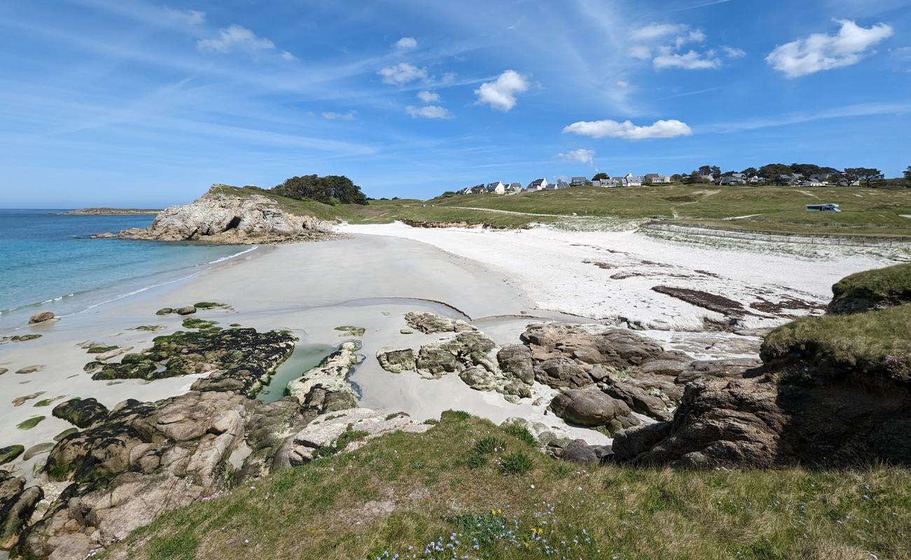 Фото Plage de Porsevigne с светлый песок поверхностью