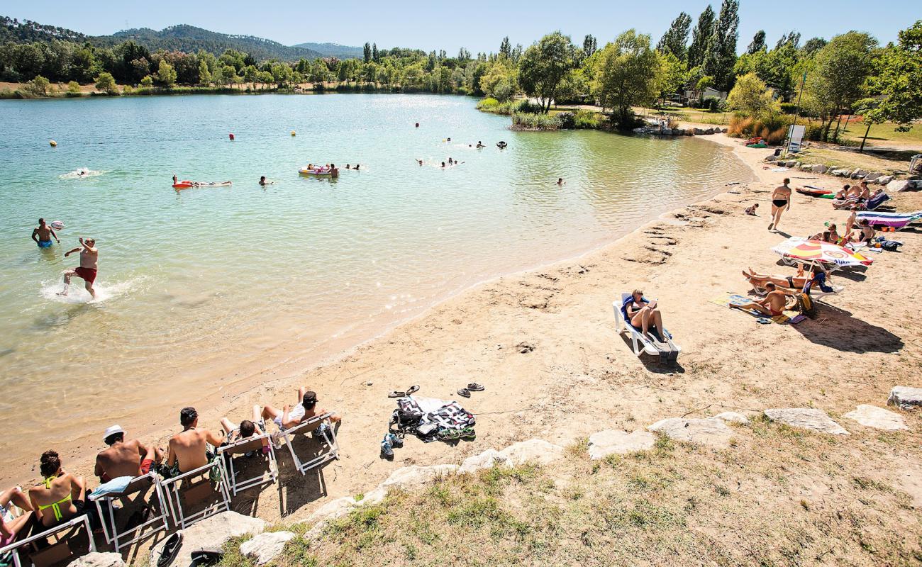 Фото Plage Val de Durance с светлый песок поверхностью