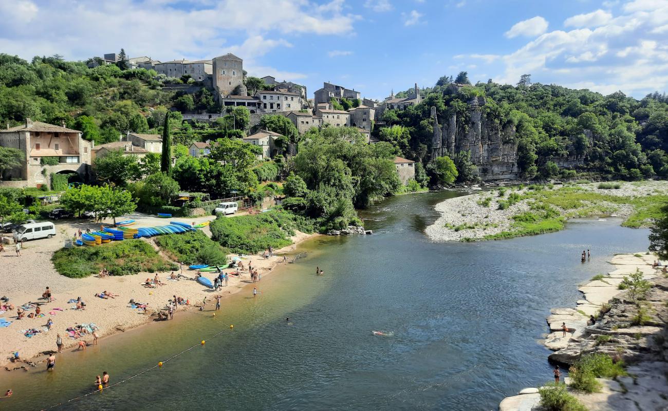 Фото Plage de Balazuc с песок с камнями поверхностью