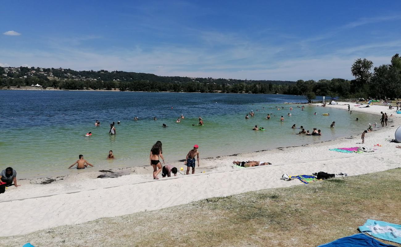 Фото Plage de L'atol с светлый песок поверхностью