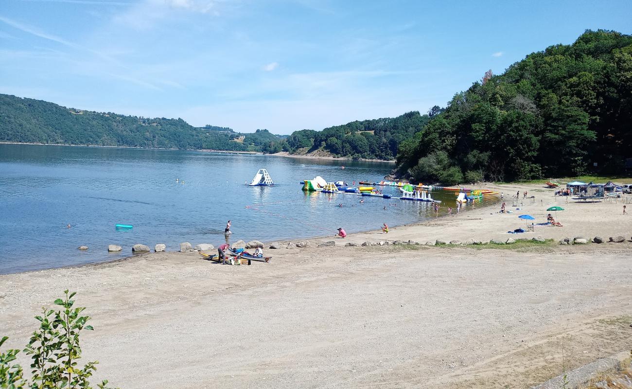 Фото Plage de Val с светлый песок поверхностью