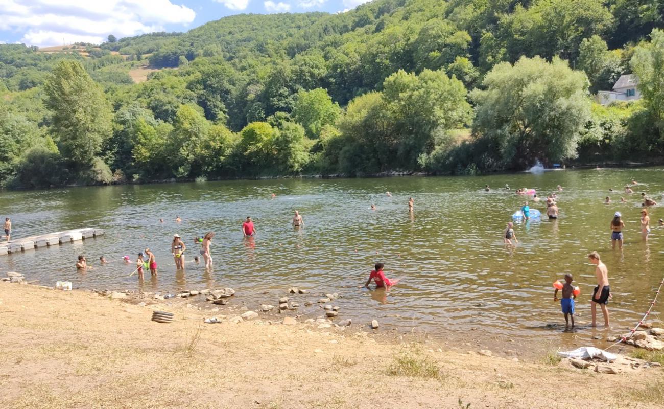 Фото Trebas Plage с камни поверхностью