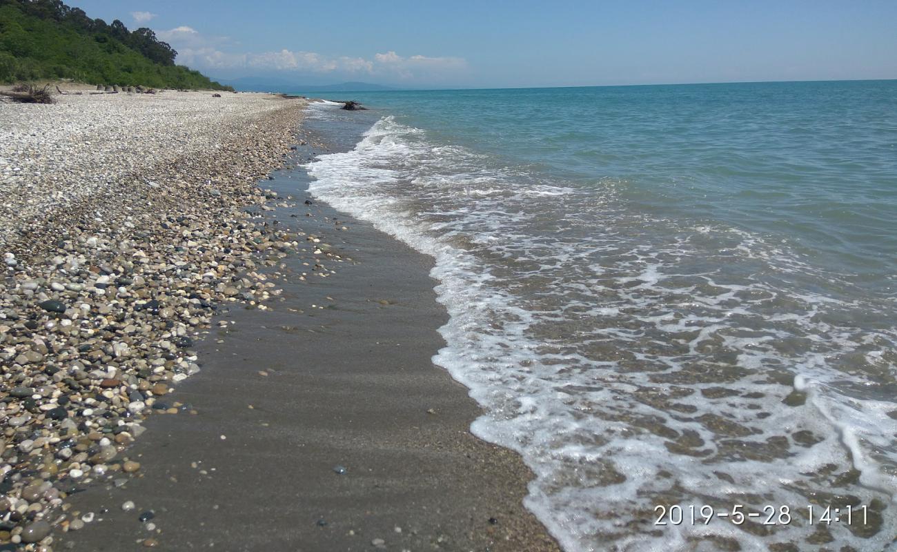 Фото Primorskoe beach с песок с галькой поверхностью