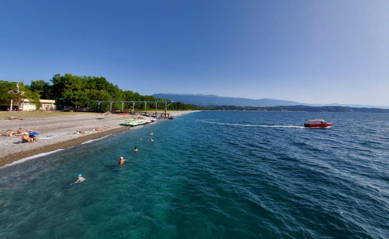 Фото Pitsunda beach с песок с галькой поверхностью