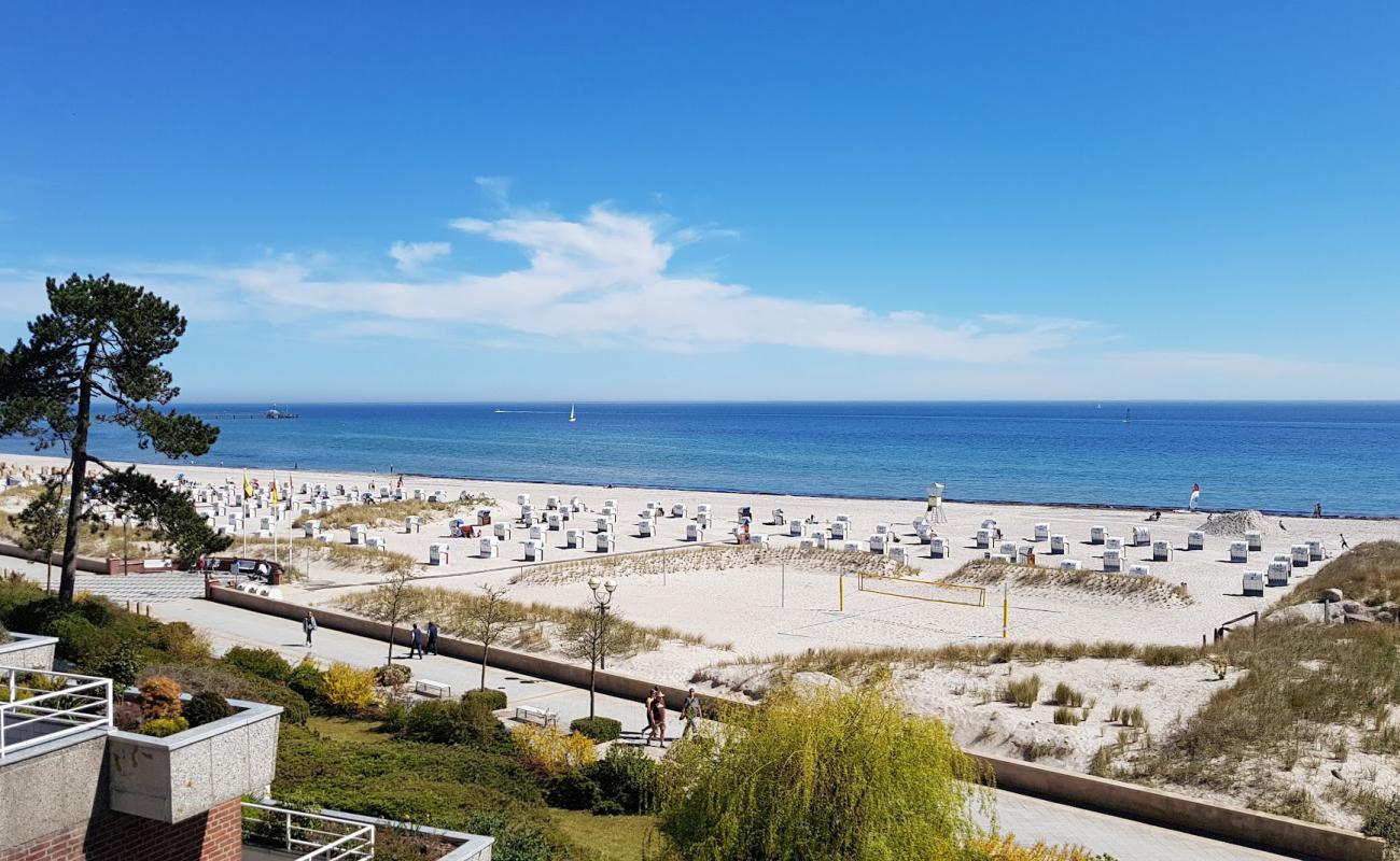 Фото Strand Gromitz с светлый песок поверхностью