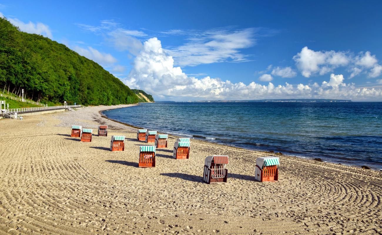 Фото Hundestrand Sellin с светлый песок поверхностью