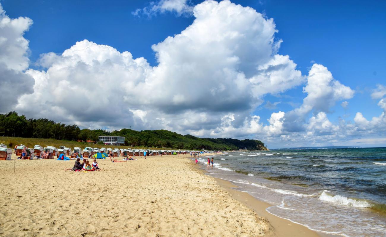 Фото Baabe strand с светлый песок поверхностью