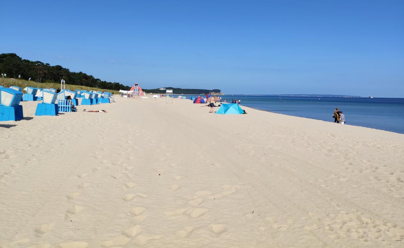 Фото Hundestrand Gohren с светлый песок поверхностью