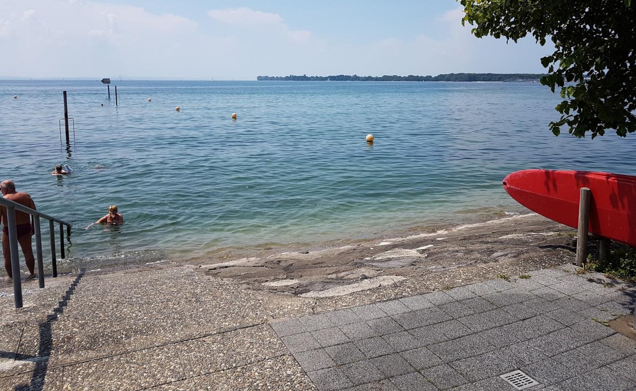 Фото Strandbad Nonnenhorn с трава поверхностью